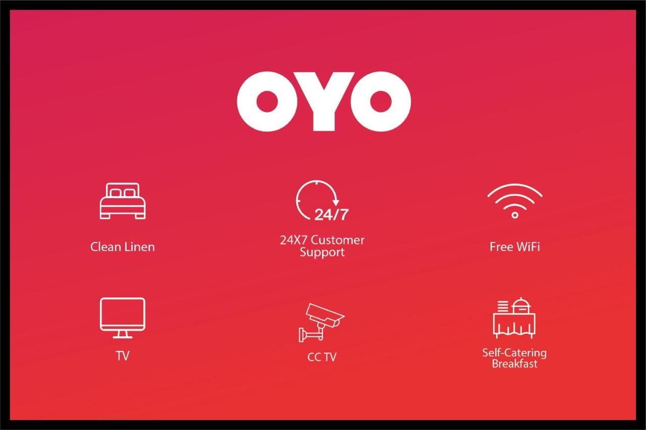 Vaccinated Staff- Oyo Townhouse 105 Khar West Station Hotel Mumbai Exterior photo